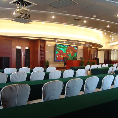 Kunming Golden Spring Hotel Экстерьер фото