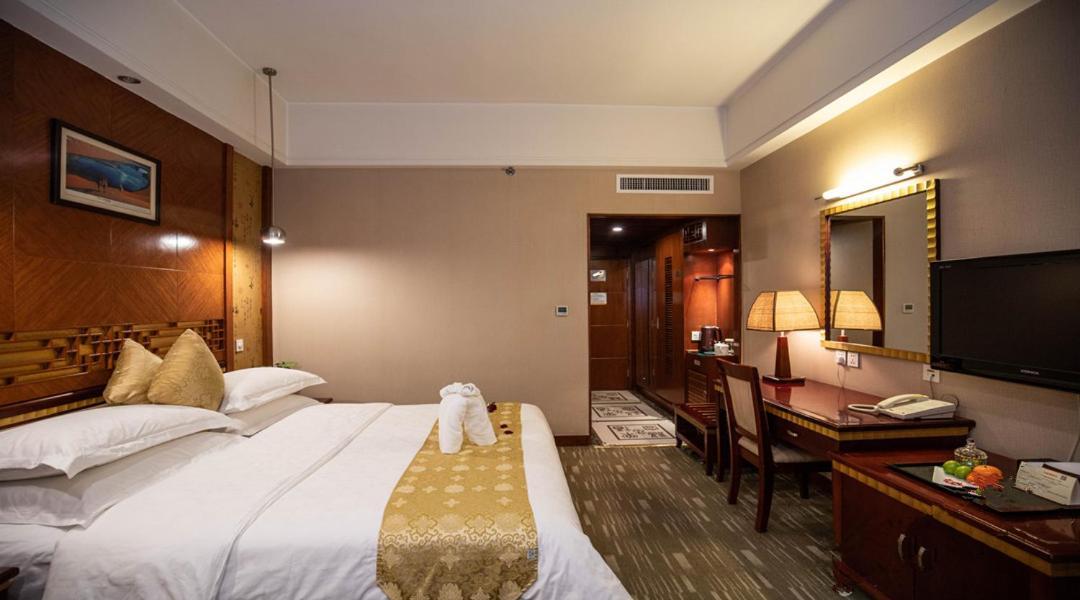 Kunming Golden Spring Hotel Экстерьер фото