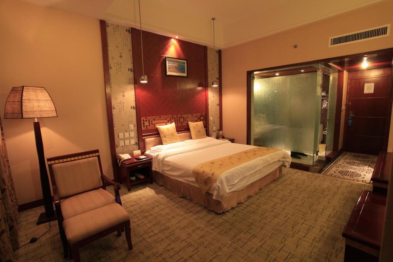 Kunming Golden Spring Hotel Экстерьер фото