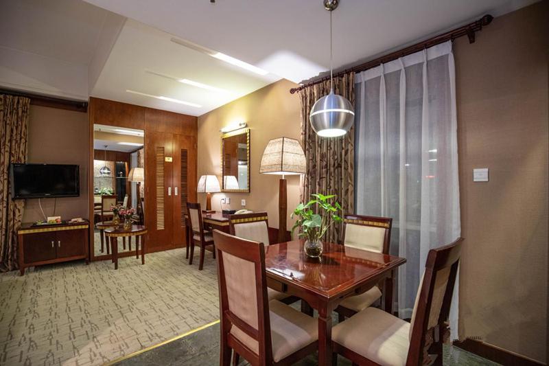 Kunming Golden Spring Hotel Экстерьер фото