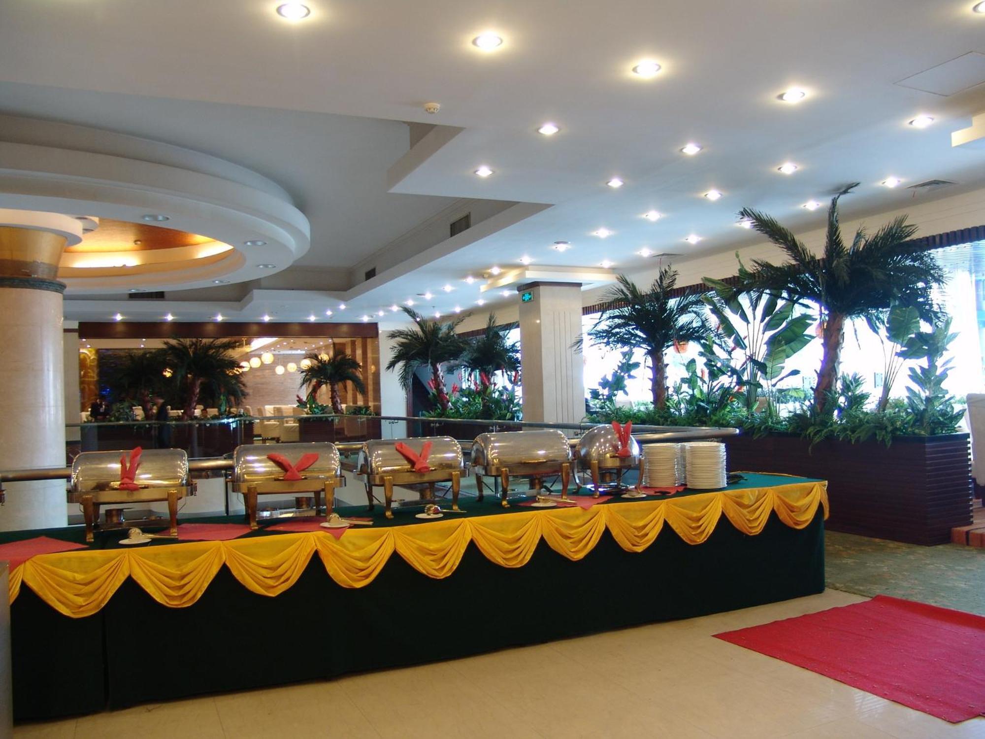 Kunming Golden Spring Hotel Экстерьер фото