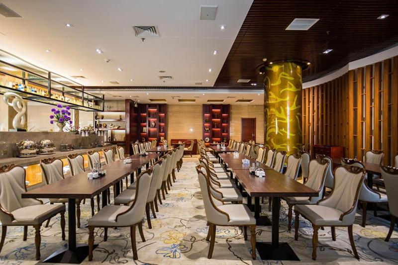 Kunming Golden Spring Hotel Экстерьер фото