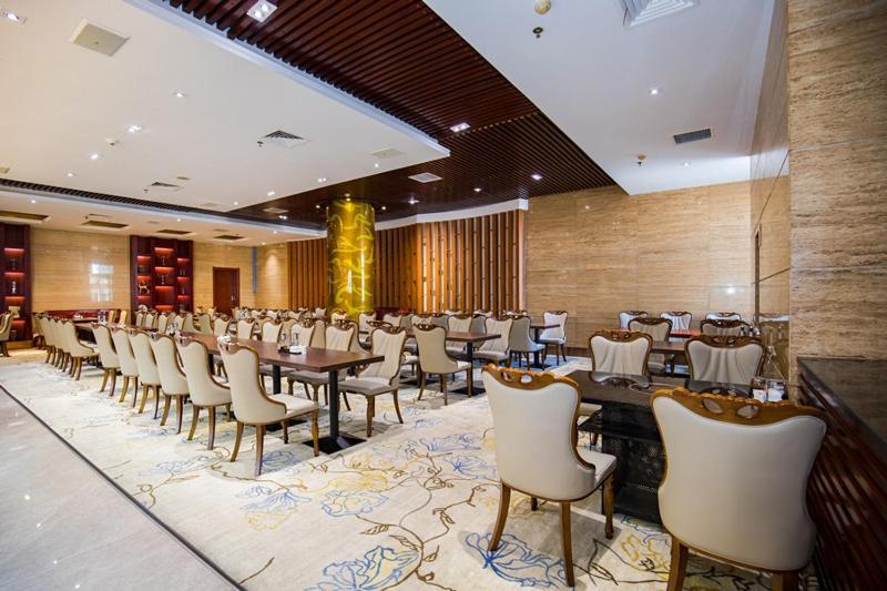 Kunming Golden Spring Hotel Экстерьер фото