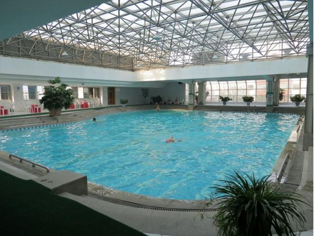 Kunming Golden Spring Hotel Экстерьер фото