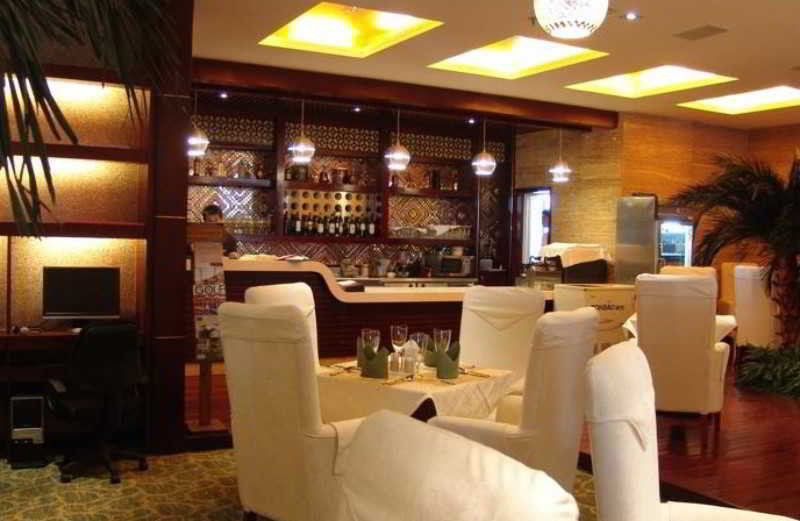 Kunming Golden Spring Hotel Экстерьер фото