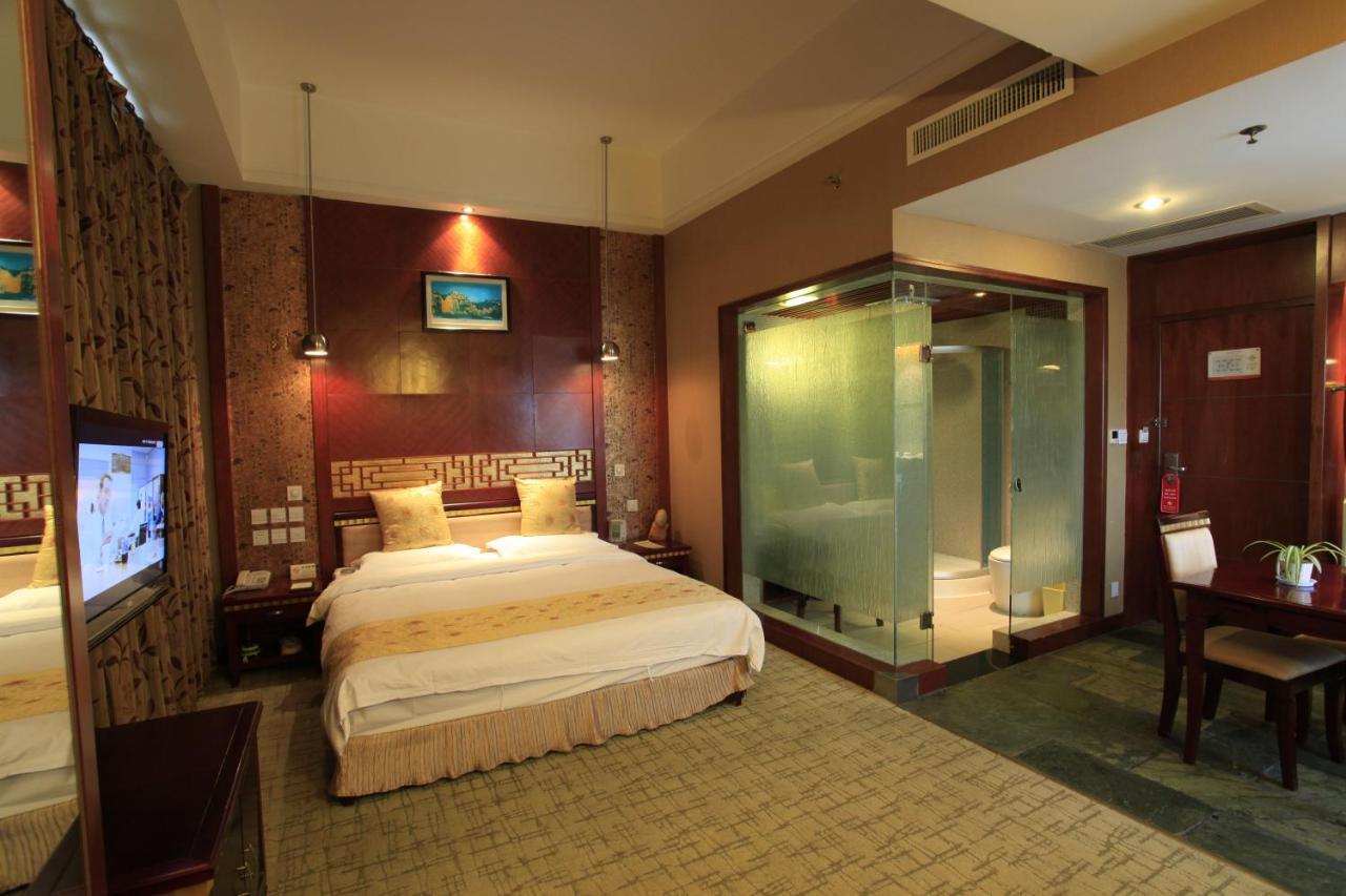 Kunming Golden Spring Hotel Экстерьер фото