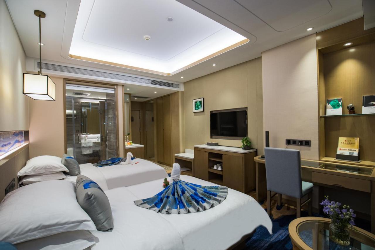 Kunming Golden Spring Hotel Экстерьер фото
